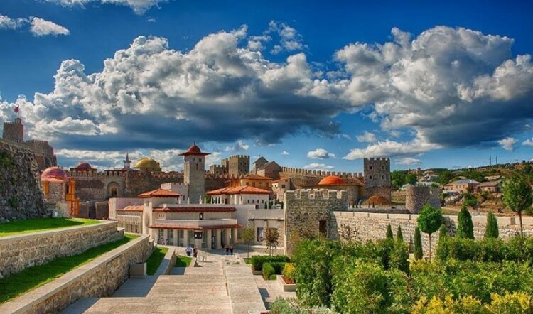 السياحة في اخالتسيخ