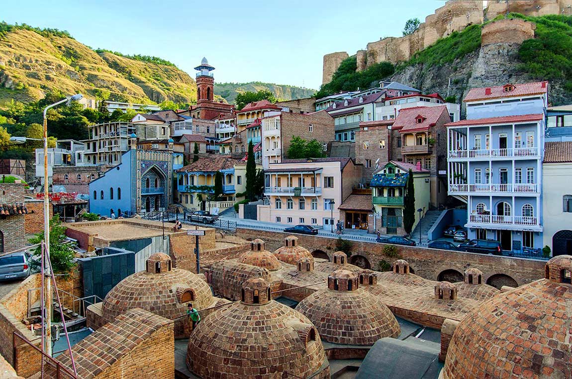 حمامات تبليسي الكبريتية أو حمامات أباناتوبني