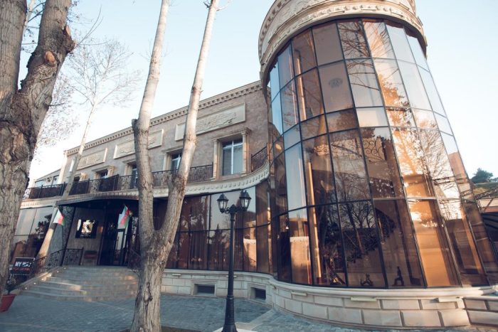 التسوق في لانكاران أذربيجان وأهم المطاعم بالمدينة 2 التسوق في لانكاران