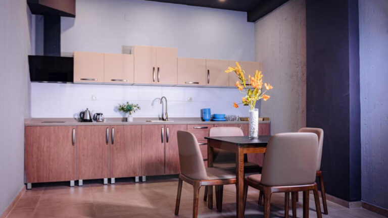 شقه-فندقيه-في-تبليسي-جورجيا-4-نجوم-تي-ام-تارجت-للسياحة (6)