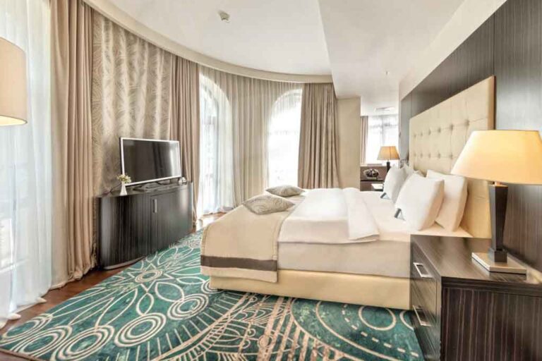 فندق كراون بلازا بورجومي Borjomi خمس نجوم - تارجت للسياحة 16