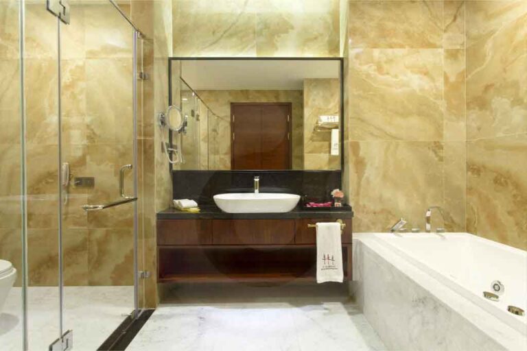 فندق-هوالينج-تبليسي-خمس-نجوم-(10)