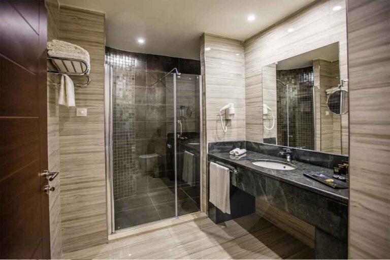 فندق-هوالينج-تبليسي-خمس-نجوم-(11)