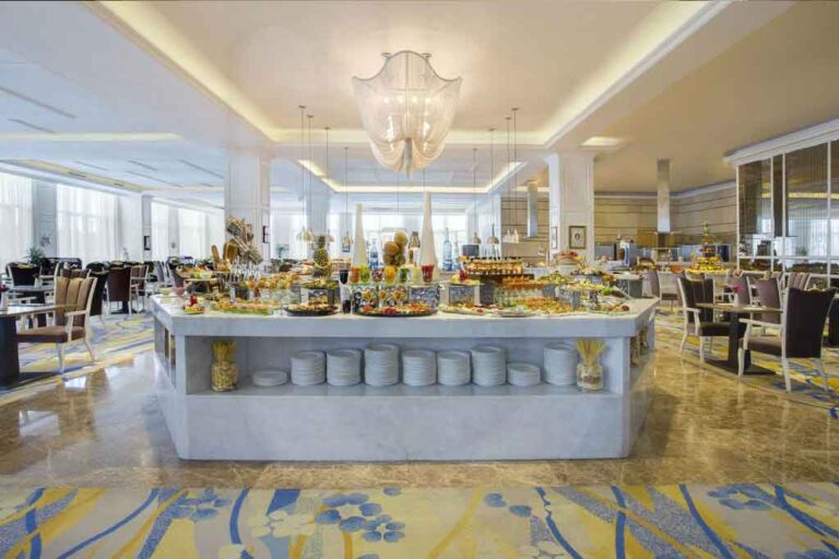 فندق-هوالينج-تبليسي-خمس-نجوم-(12)