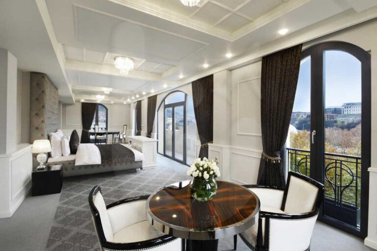 فندق-امباسادوري-تبليسي-خمس-نجوم-(9)