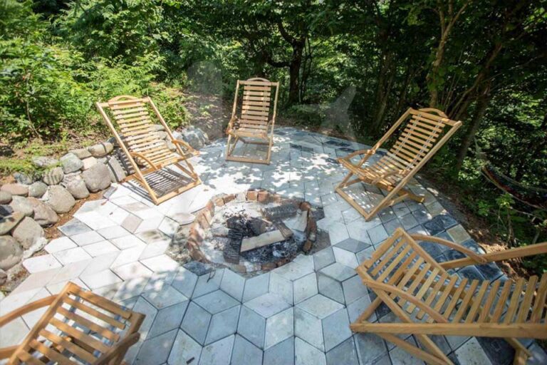 اكواخ-Woodpecker-باتومي-(5)