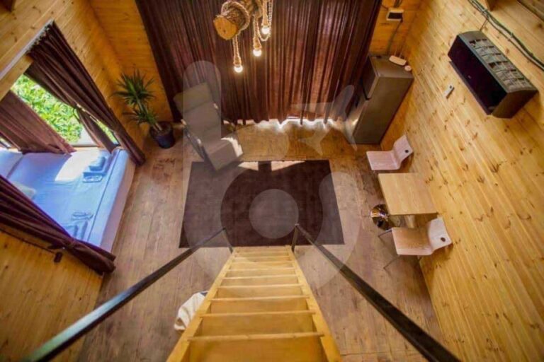 اكواخ-Woodpecker-باتومي-(8)