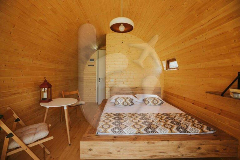 اكواخ-wood-hide-باتومي-(3)