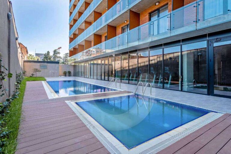 فندق-رامادا-تبليسي-4-نجوم-(1)