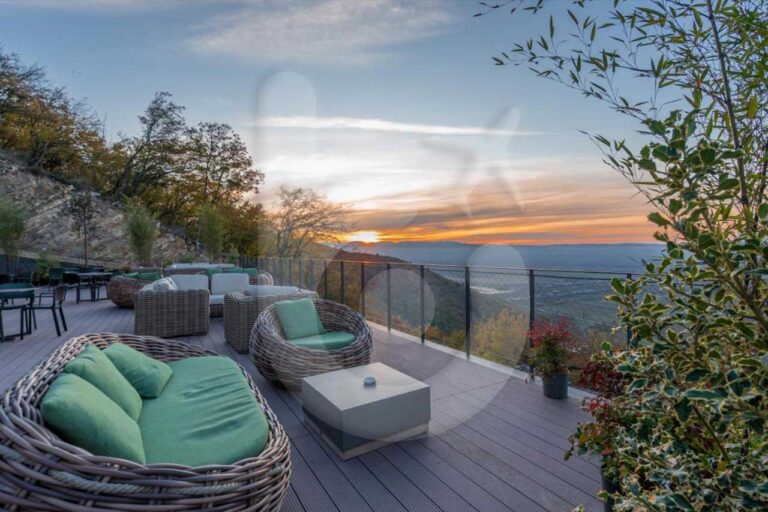 منتجع-كفاريلي-5-نجوم-كاخيتي-(8)