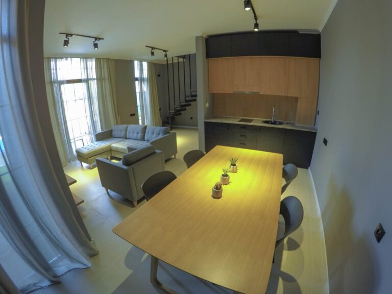 اكواخ-سيترون-باتومي-2