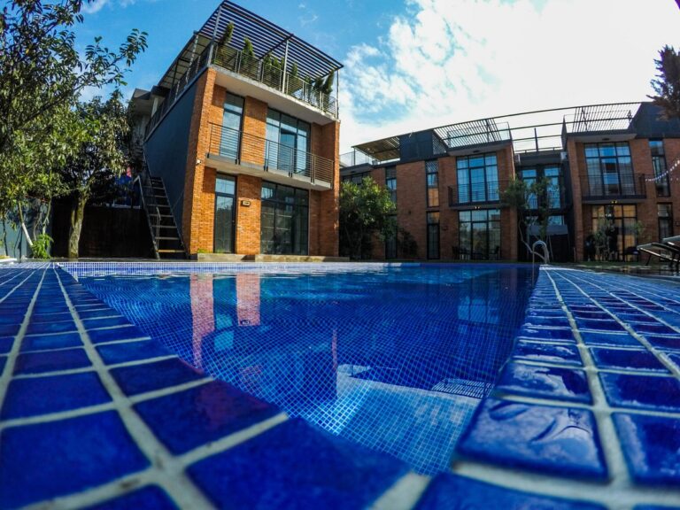 اكواخ سيترون باتومي