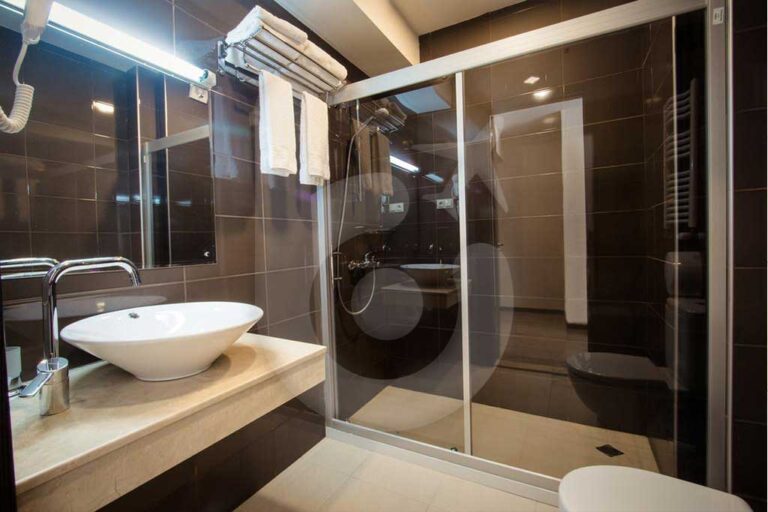 فندق-بي-ام-بلازا-4-نجوم-باكورياني-(7)