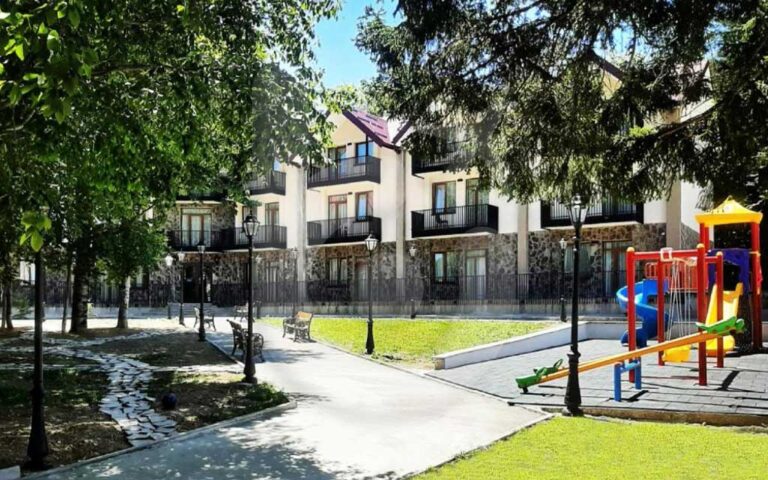 فندق-كوموريبي-4-نجوم-باكورياني-(2)