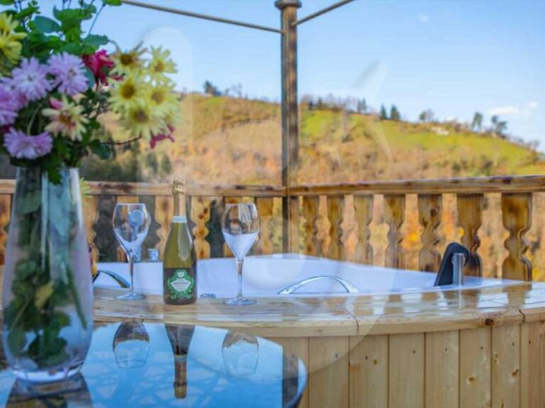 اكواخ-mountside-باتومي-(11)