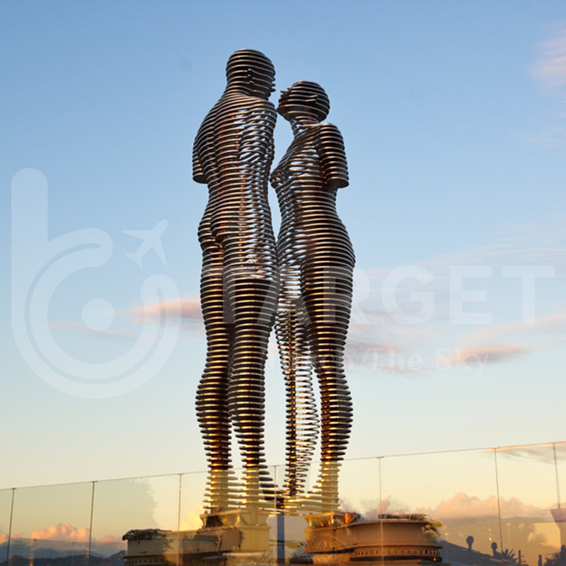 علی و نینو باتومی گرجستان تارگت تراول