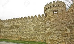 أسوار القلعة القديمة