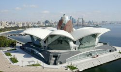 دانيز مول باكو