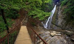 شلال الجميلات السبع