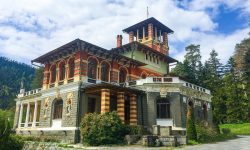 قصر رومانوف في بورجومي جورجيا