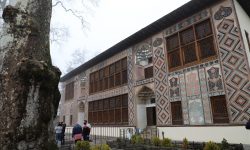 قصر شاكي الخانات