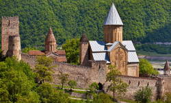 قلعة أنانوري